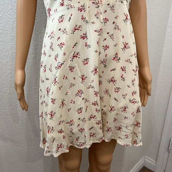 Showpo Dress US Sz 6 Distant Memories V Neck Puff Sleeve Cream Floral Australia - Picture 4 of 12